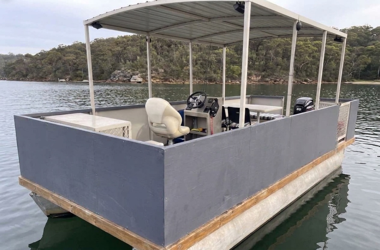 Frankie BBQ pontoon on the water